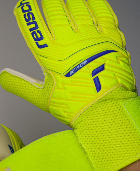 Reusch Attrakt Solid Junior 5272515 2001 white blu