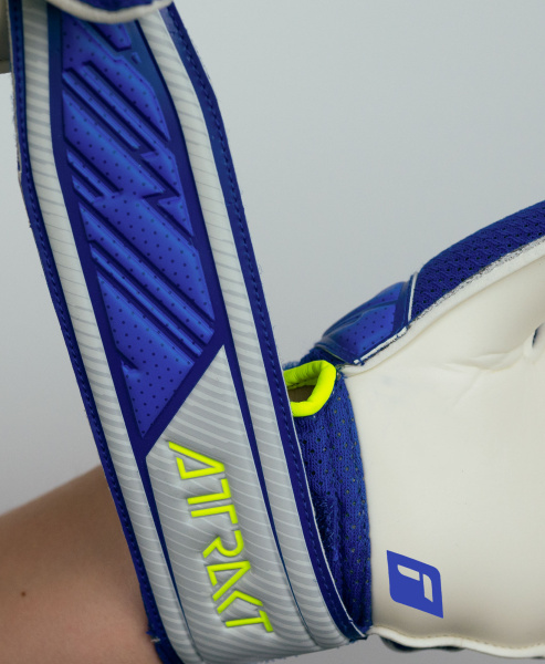 Reusch Attrakt Solid Junior 5272515 6036 6036 3.jp