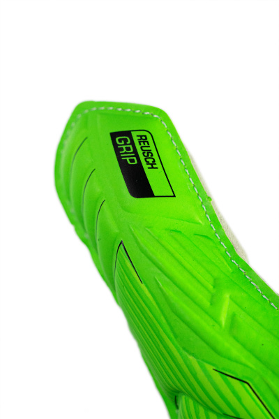Reusch Attrakt Grip Finger Support Junior 5272810 