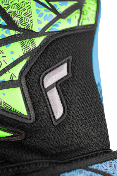 Reusch Attrakt Aqua 5470439 7410 7410 3.jpg