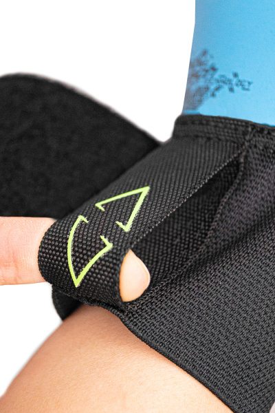 Reusch Attrakt Aqua 5470439 7410 7410 4.jpg