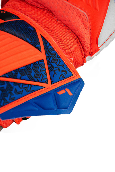 Reusch Attrakt Solid 5470515 2210 2210 4.jpg
