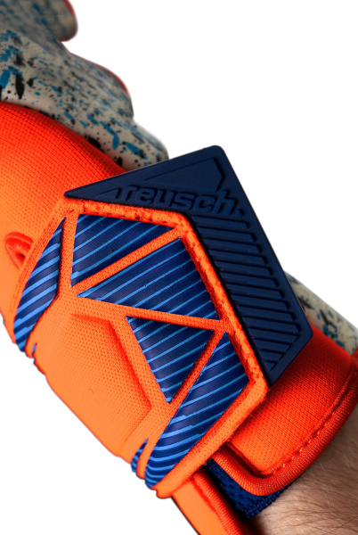 Reusch Attrakt Freegel Fusion 5670015 2290 blue or