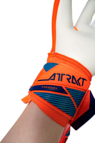 Reusch Attrakt Freegel Advance 5670035 2290 blue o
