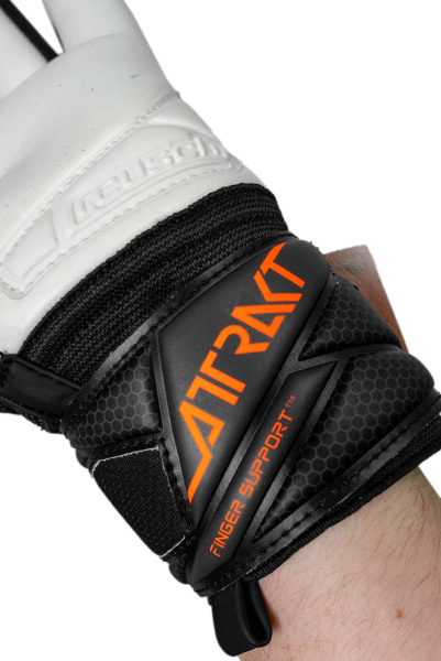 Reusch Attrakt Advance Finger Support 5670210 7783