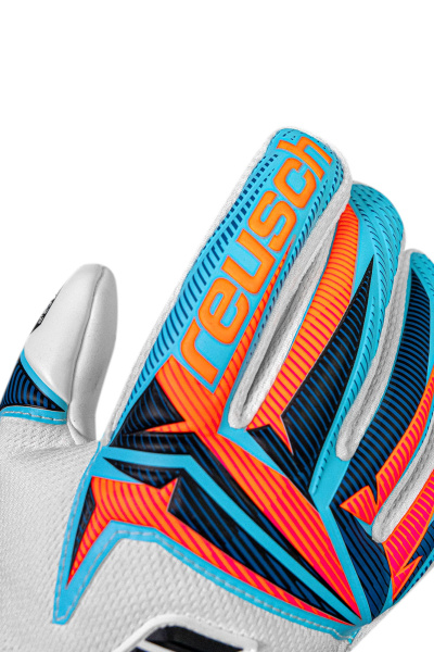 Reusch Attrakt Advance 5670215 1080 white 2.jpg