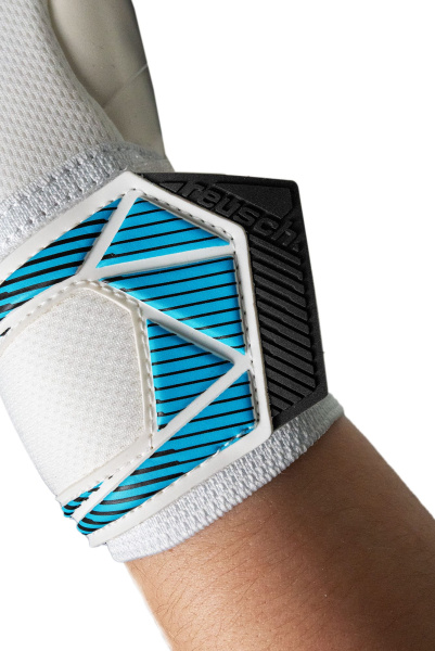 Reusch Attrakt Freegel Advance 5670235 1080 white 