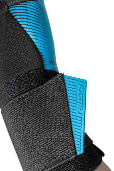Reusch Attrakt Aqua Evolution 5670455 7126 black 4