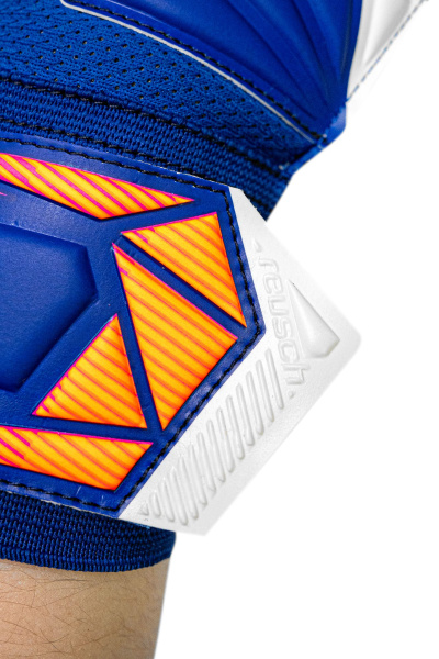 Reusch Attrakt Solid 5670515 4126 blue 4.jpg