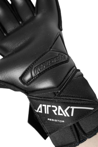 Reusch Attrakt Infinity Resistor 5670745 7700 blac