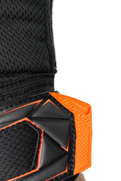 Reusch Attrakt Advance Finger Support Junior 56722