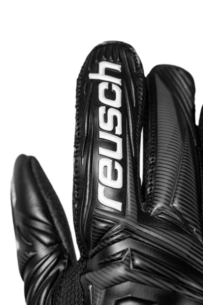 Reusch Attrakt Resist Junior 5672615 7700 black 2.