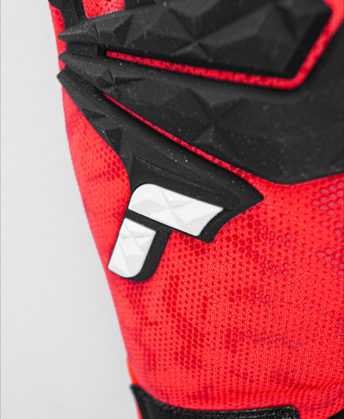 Reusch World Cup Warrior Neo 6111199 7809 black re