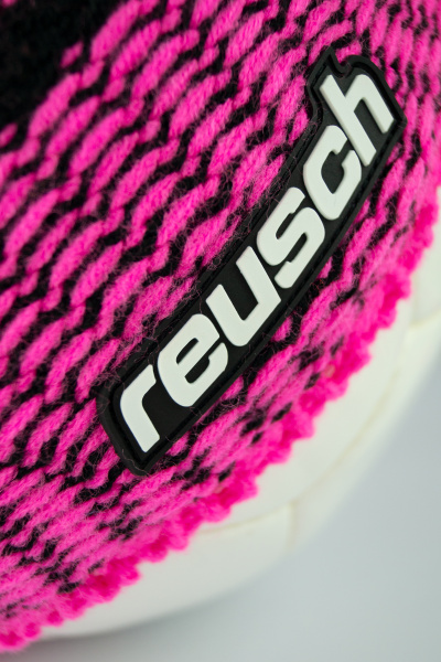 Reusch Noah Beanie  6180035 3342 white pink 3.jpg