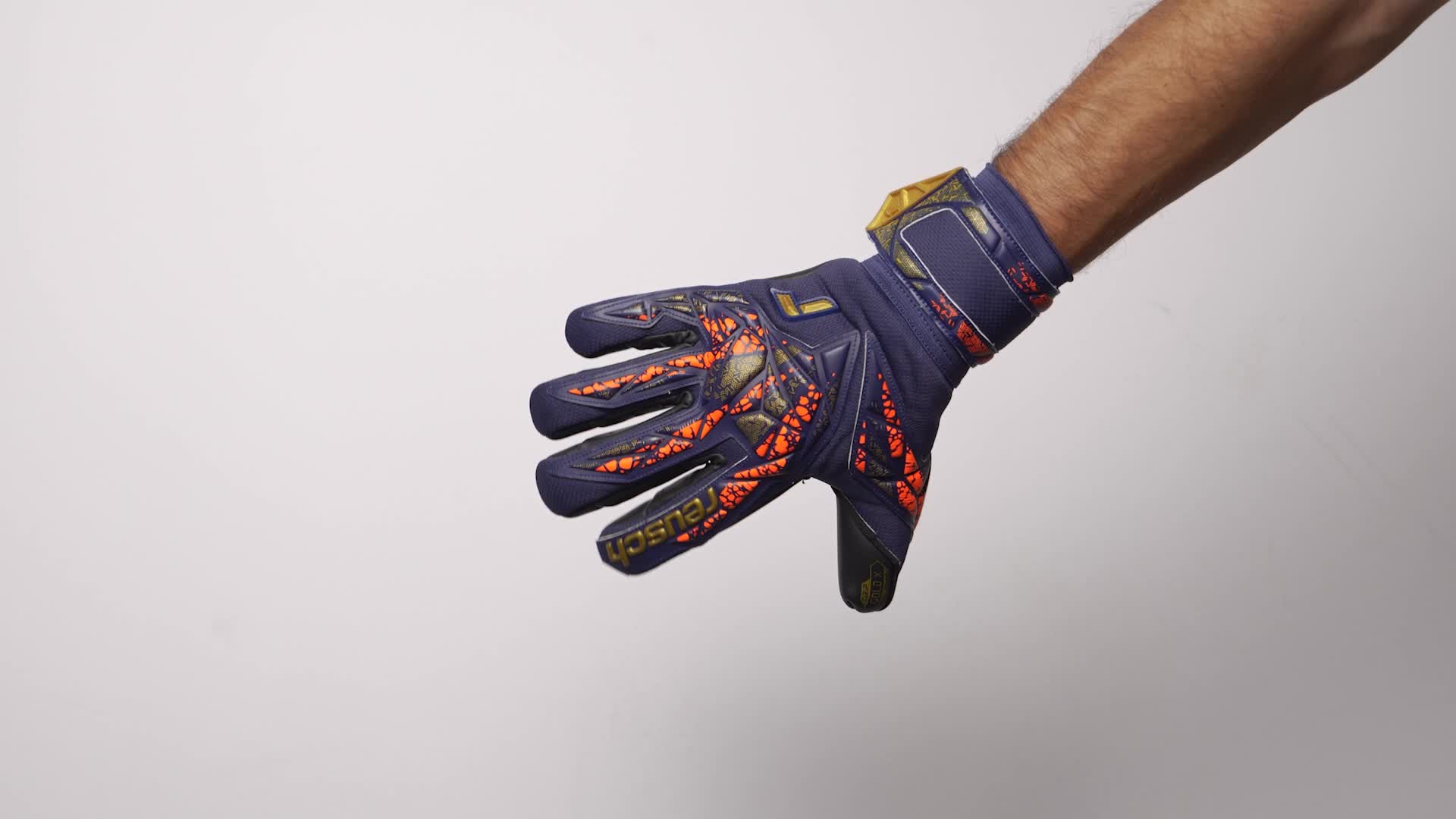 Attrakt Gold X - reusch.com