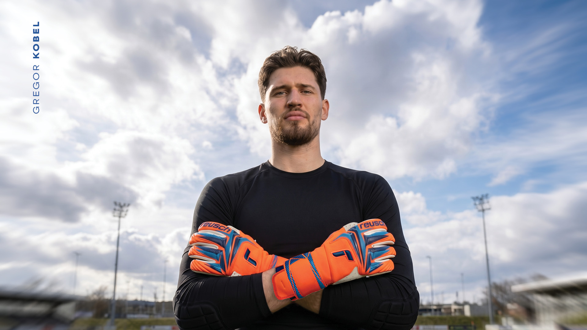 Abstrakter Hintergrund in Rot- und Orangetönen mit Lichtlinien und Reusch-Branding für Torwarthandschuhe